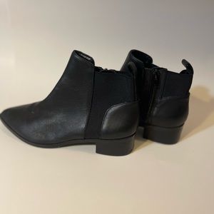 Crown Vintage Black Leather Pointed Toe Chelsea Ankle Boots